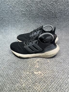 Adidas Ultraboost 22 Black Running Shoes Size 6.5 Women’s